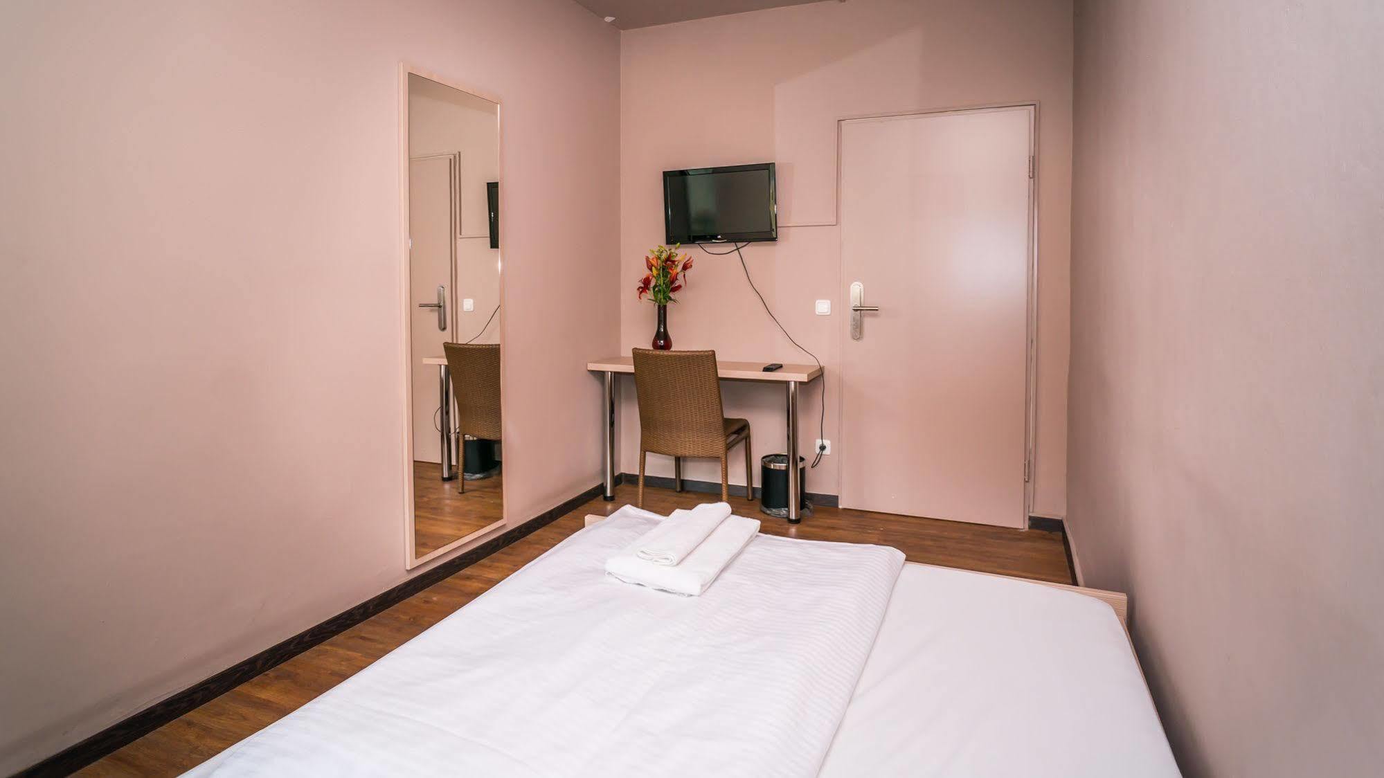 Smart Stay - Hostel Munich City Kültér fotó