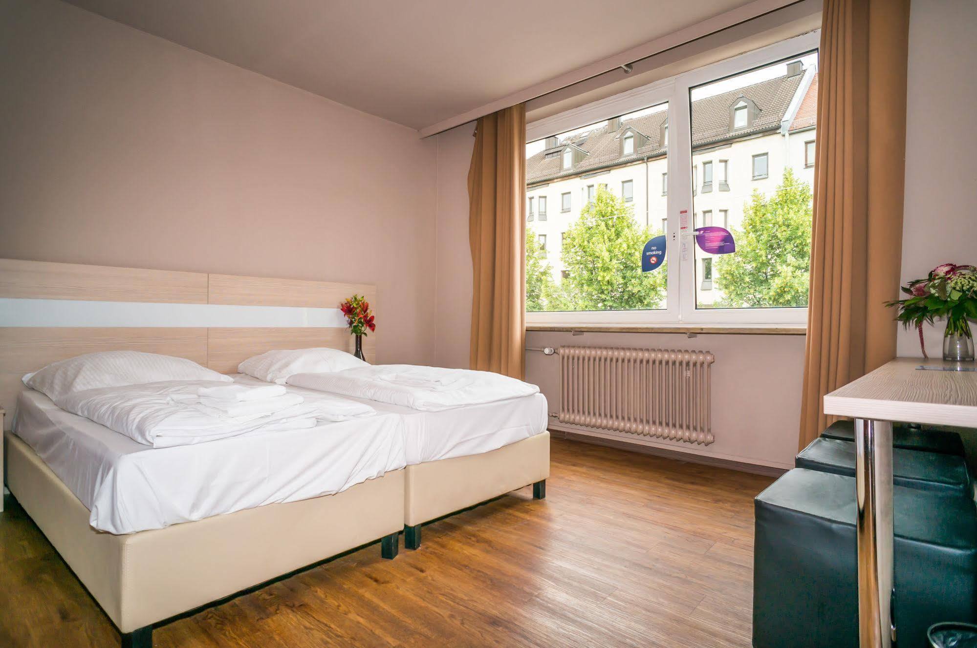 Smart Stay - Hostel Munich City Kültér fotó
